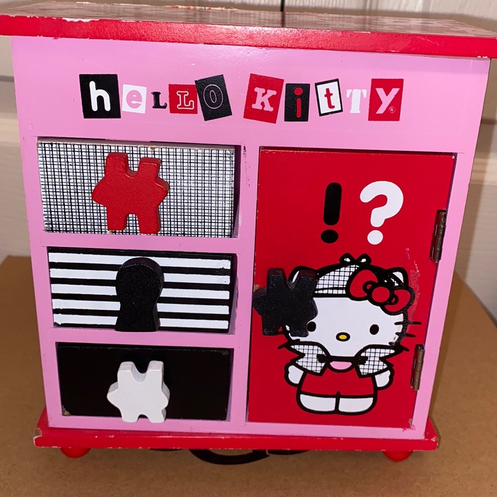 Hello kitty jewelry box